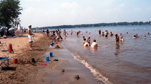 Occupation des milieux riverains par les baigneurs